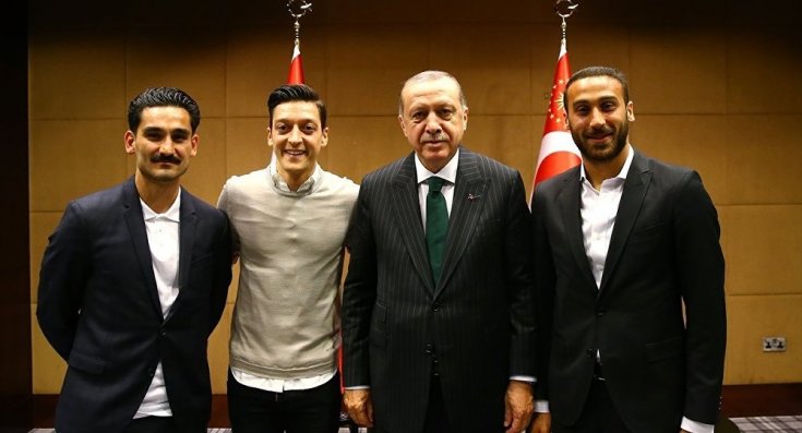 Almanya Futbol Federasyonu: Futbolcular, Erdoğan'ın seçim kampanyası için istismar ediliyor, hoş değil