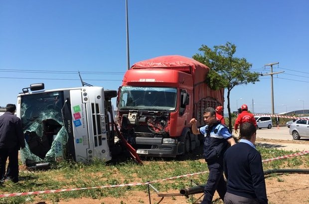 Balıkesir’de feci kaza: 19 yaralı