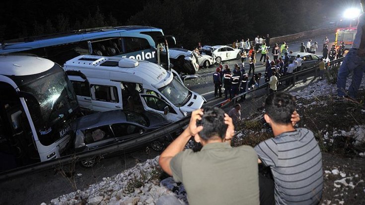 Bayram tatilinin ilk gününde trafik kazası bilançosu: 19 ölü, 91 yaralı