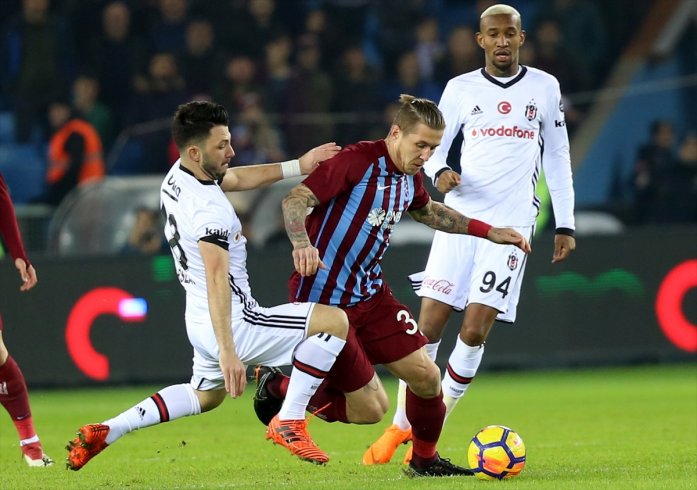 Beşiktaş, Trabzon'u kendi sahasında 2-0 yendi