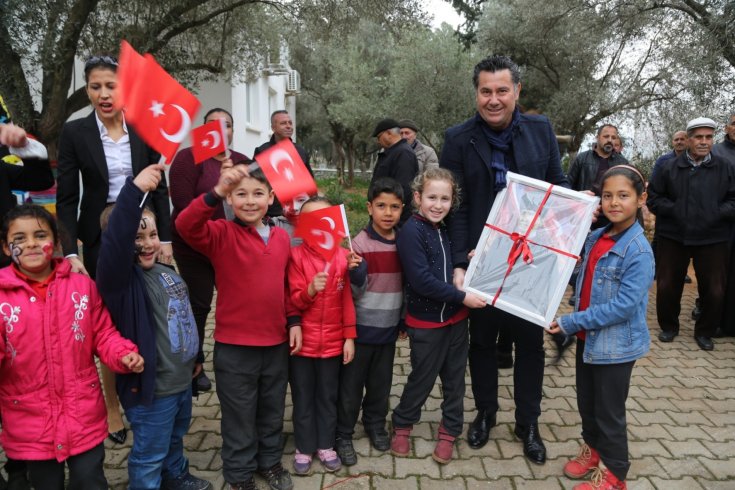 Bodrum Belediye Başkanı Kocadon, Çamlık'ta kermese katıldı