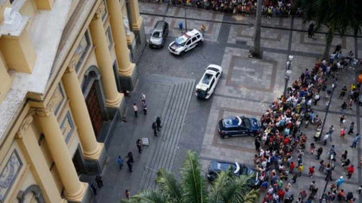 Brezilya'da katedrale silahlı saldırı: 5 ölü
