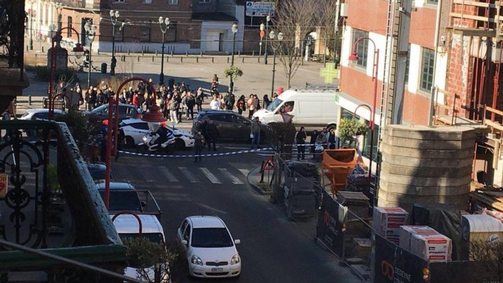 'Brüksel'de polis silahlı kişilerin bulunduğu binayı kordon altına aldı'