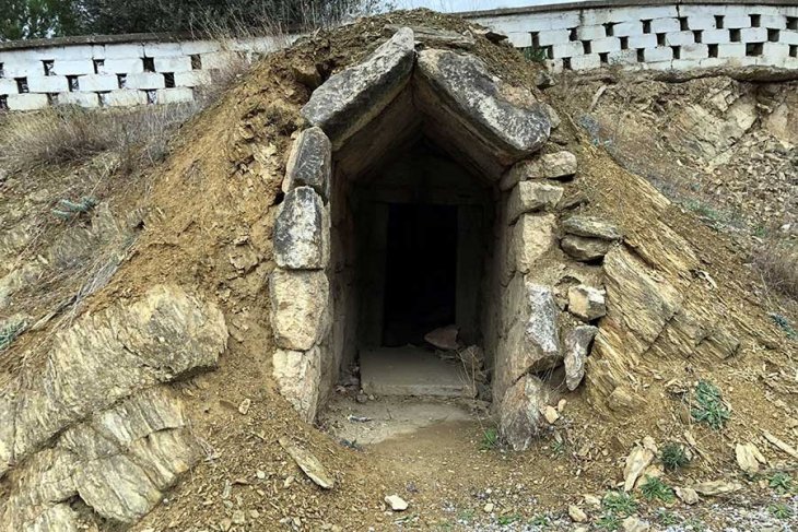 Bursa'da Roma dönemine ait 2 bin 500 yıllık mezarları yağmaladılar