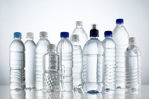 Büyük markaların içme suyunda plastik maddeler bulundu