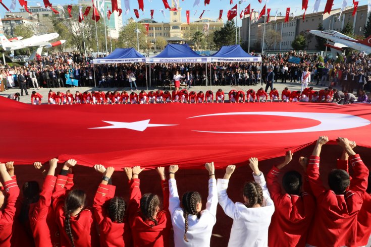 Büyükçekmece’de Cumhuriyet Bayramı coşkuyla kutlandı