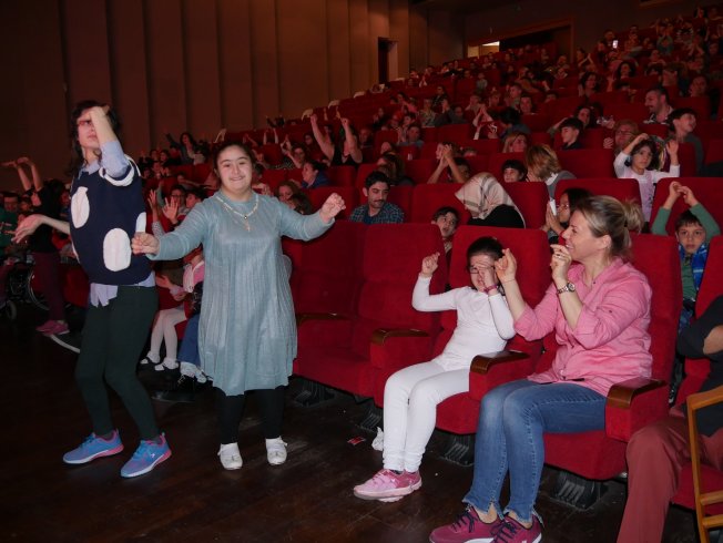 Büyükçekmeceli engelli çocuklar “Rafadan Tayfa” da buluştu