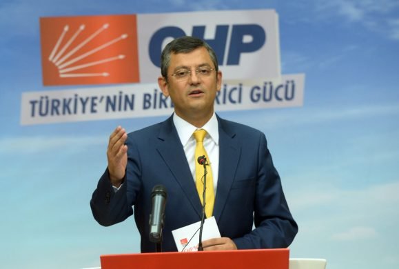 CHP, hazırladığı 86 maddelik 5 kanun teklifini AKP grubuna gönderdi