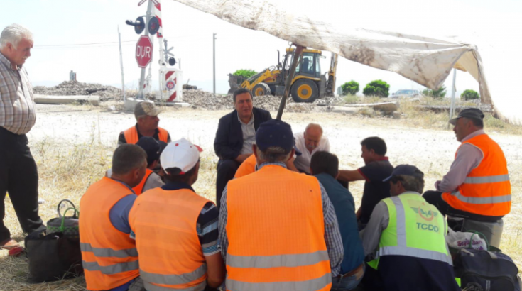 CHP'li Gürer, demiryolları işçilerini ziyaret etti: 'TCDD’de sorunlar göz ardı ediliyor'