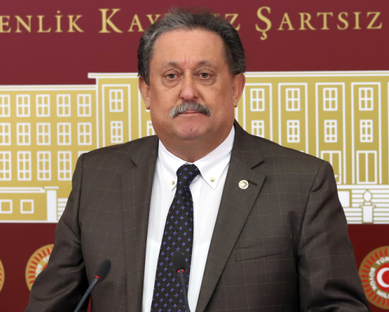 CHP'li Özer'den Tarım Bakanlığı'na 'logo' tepkisi: Türkiye tarımını getirdiğiniz noktanın özeti olmuş