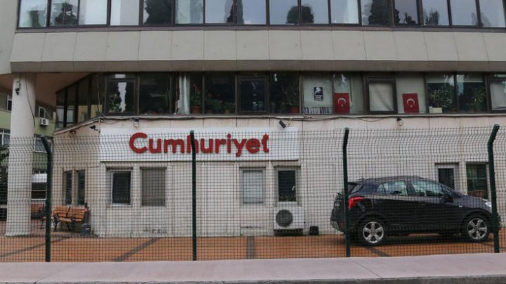 Cumhuriyet, Bartu Soral'ın yazılarına son verdi