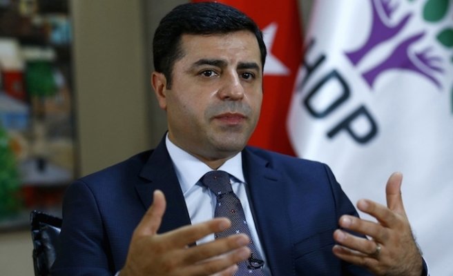 Demirtaş: Kendi iç barışını sağlamış, yoksulluğun, işsizliğin olmadığı bir ülkenin güzel sabahına uyanmak istiyorum