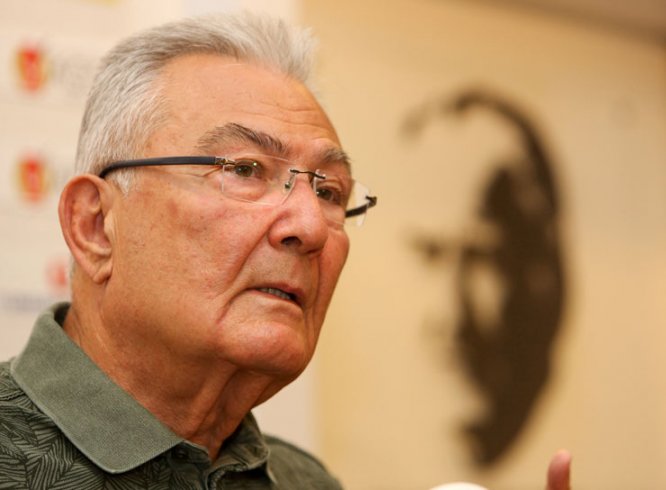 Deniz Baykal, Gaziler Fizik Tedavi ve Rehabilitasyon Eğitim Araştırma Hastanesi'ne nakledildi Deniz Baykal, Gaziler Fizik Tedavi ve Rehabilitasyon Eğitim Araştırma Hastanesi'ne nakledildi