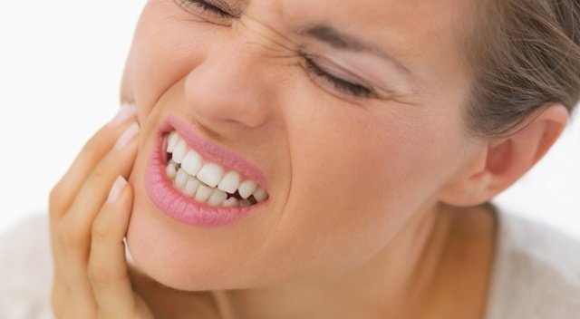 Diş sıkma ve gıcırdatma agresif kişilerde daha çok görülüyor