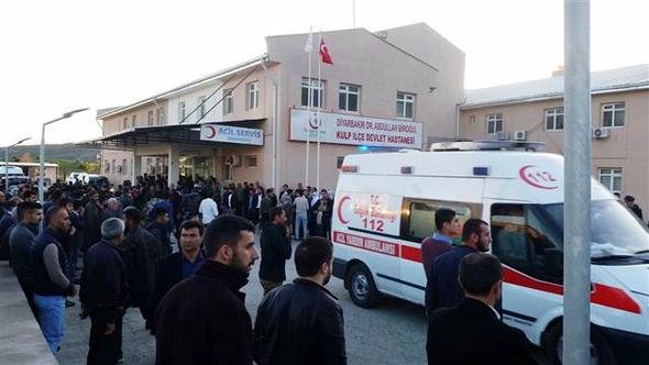 Diyarbakır'da saldırı: 1 şehit, 6 yaralı