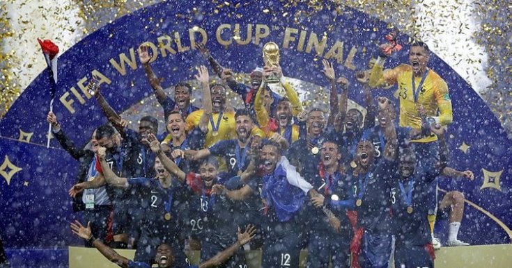 Dünya Kupasını Hırvatistan'ı 4-2 yenen Fransa kazandı Dünya Kupasını Hırvatistan'ı 4-2 yenen Fransa kazandı