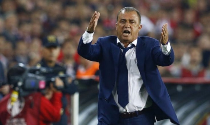 Fatih Terim, taraftara küfretti