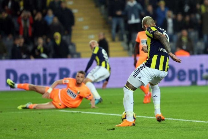 Fenerbahçe, Aytemiz Alanyaspor'u 3-0 mağlup etti