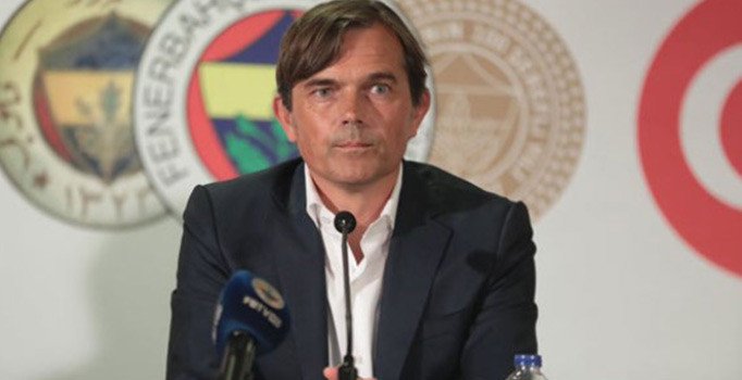 Fenerbahçe, teknik direktör Cocu ile yollarını ayırdı