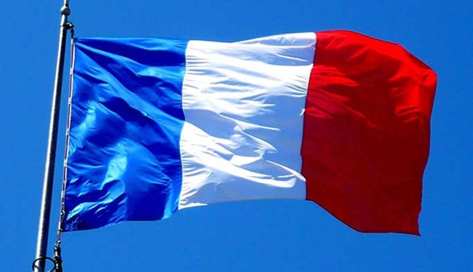 Fransa, Cezayir Savaşı sırasında işkence yaptığını kabul etti