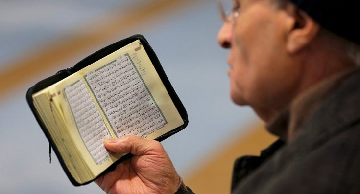 Fransa'da 'Kuran'dan Yahudi karşıtı ayetler çıkarılsın' tartışması