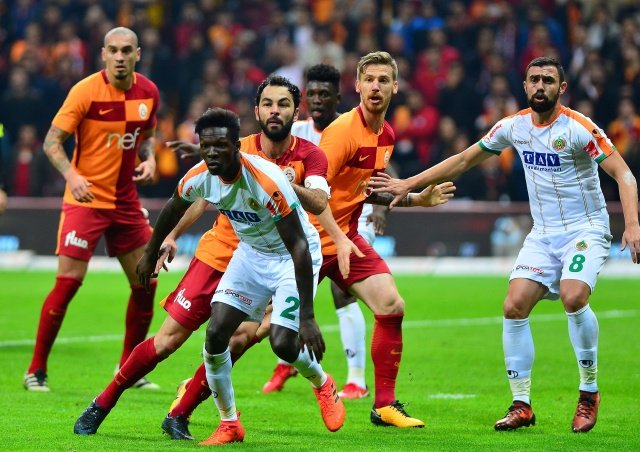 Galatasaray, Alanyaspor'u 3-2 yendi