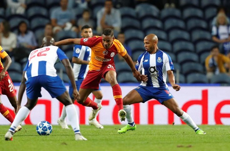 Galatasaray, Şampiyonlar Ligi'nde Porto'ya 1-0 yenildi