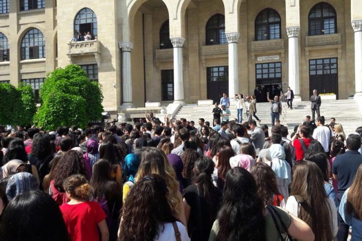 Gazi Üniversitesi'nde ülkücüler silah kullandı!