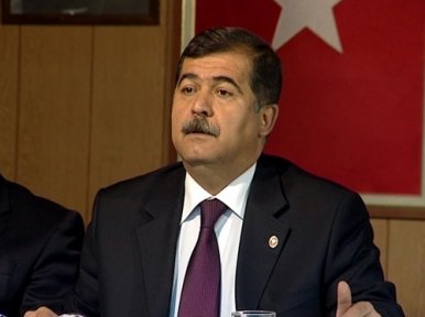 Hasan Basri Özbey, kendisini 'partinin parasını zimmetine geçirmek'le suçlayan Vatan Partisi'ni yalanladı: 900 bin liralık dava açacağım