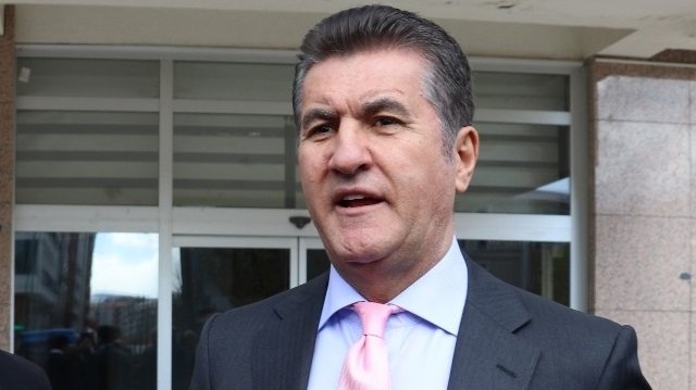 'Herhangi bir partili aday yapılsa rahatlıkla kazanılacak bir ilçe için, 'Sarıgül aday olmazsa CHP kaybeder' gibi yazılar gülünç ötesi'