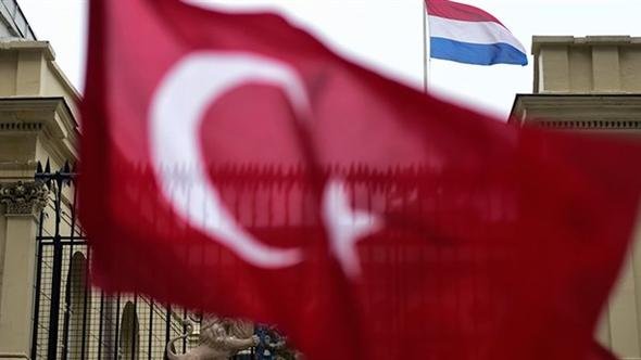 Hollanda, 'FETÖ' zanlılarının çoğunluğuna oturma izni verdi