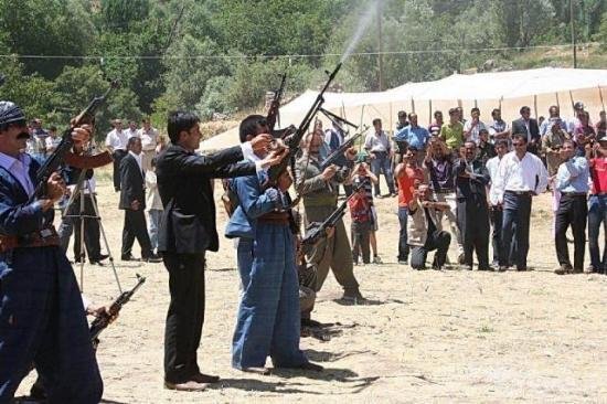 İçişleri Bakanlığı'ndan valiliklere "düğün" genelgesi