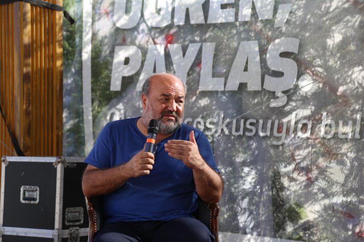 İhsan Eliaçık: Cumhuriyet’te resmi din olmaz