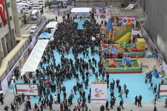 İranlı turistleri ağırlamak için düzenlenen Van Alışveriş Festivali başladı