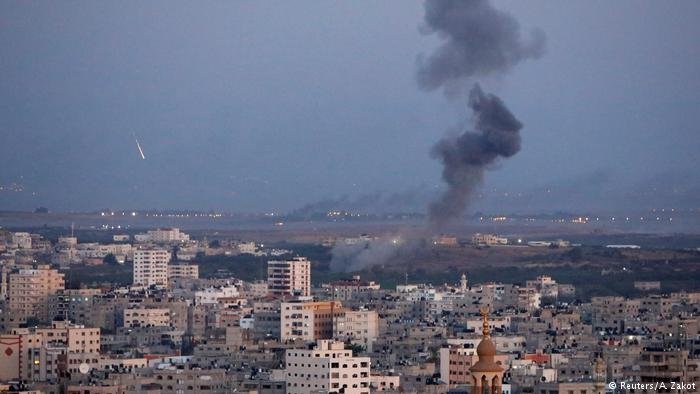 İsrail Gazze Şeridi'ne hava saldırısı düzenledi: 5 kişi hayatını kaybetti