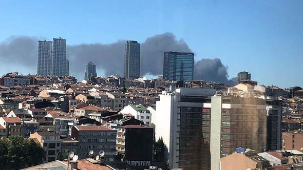 Kağıthane'de fabrika yangını