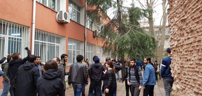 İstanbul Üniversitesi'nde NATO karşıtı öğrencilere saldırı: 3 yaralı, 22 gözaltı