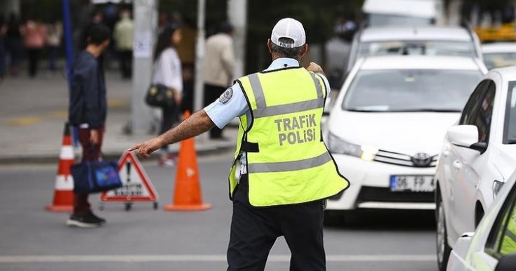 İstanbul'da bazı yollar trafiğe kapatıldı