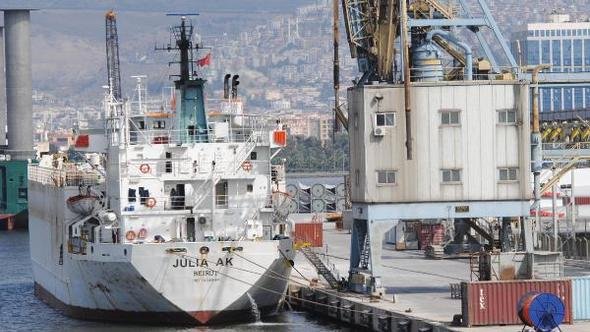 İzmir'e indirilmeyen angusları taşıyan gemi, İskenderun'da