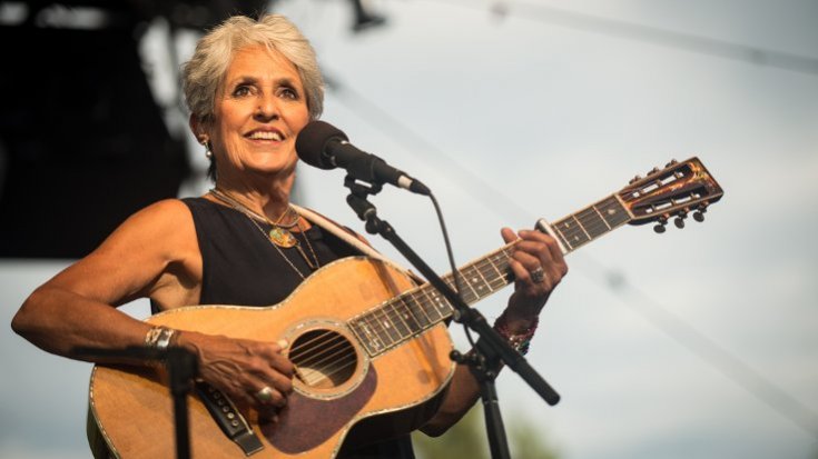 Joan Baez: Kötülük karşısında aciziz