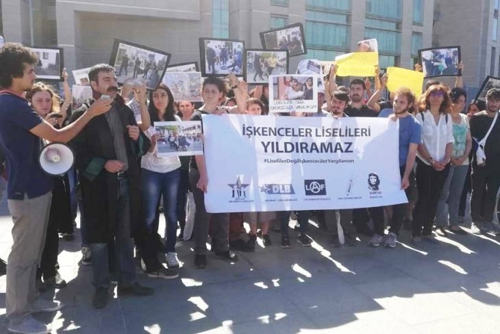 Kadıköy’de işkenceye uğrayan liselilerden adliyede açıklama Kadıköy’de işkenceye uğrayan liselilerden adliyede açıklama