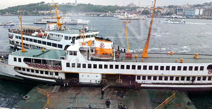 Karaköy - Kadıköy vapur seferleri durdu