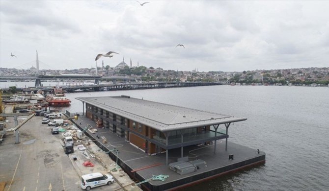 Karaköy yeni iskelesine kavuştu Karaköy yeni iskelesine kavuştu
