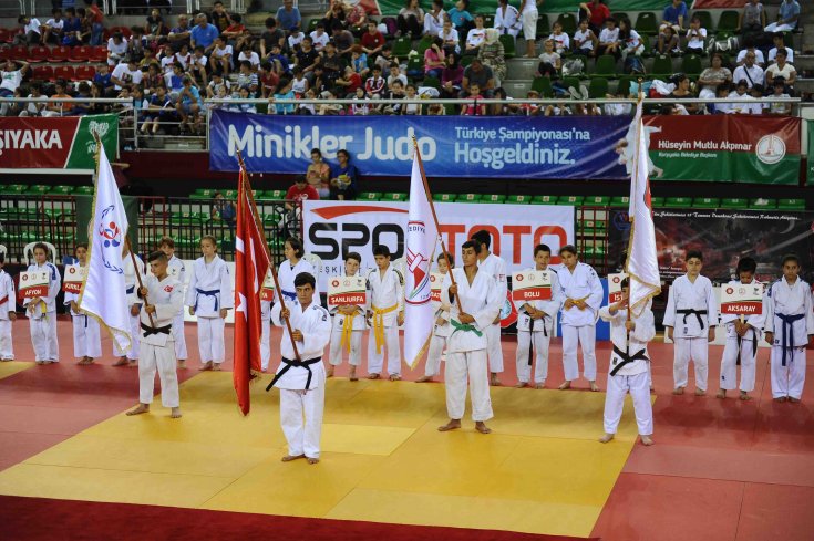 Karşıyaka Belediyesi'nin ev sahipliğini yaptığı Judo Şampiyonası sona erdi