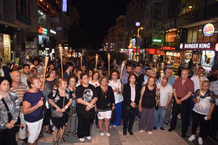 Marmara depreminin 19. yılında yaşamını yitiren vatandaşlar Avcılar'da anıldı
