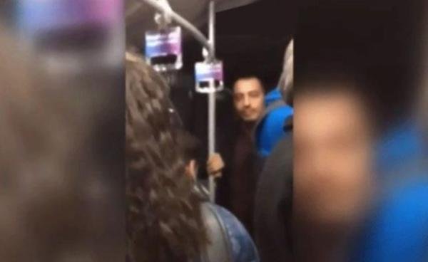 Metrobüste öpüşme tartışması: Ben ahlak bekçisiyim!