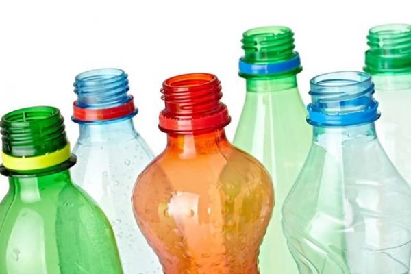 Plastiğin zararı: 17-19 yaş aralığındaki gençlerin idrarında BPA çıktı