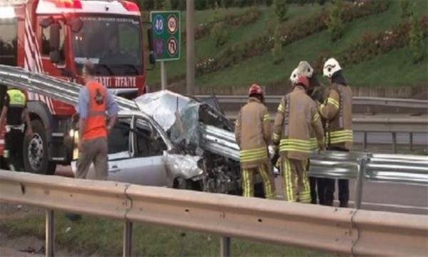 Sancaktepe'de trafik kazası: 2 ölü 3 yaralı