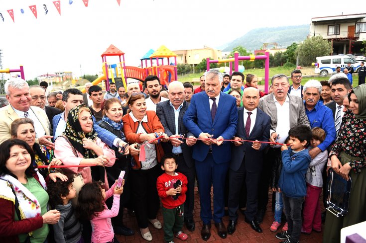 Seyhan Belediyesi'nden Karaisalı’ya çocuk ve dinlenme parkı