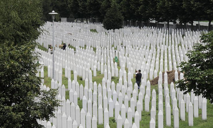 Srebrenitsa soykırımının 35 kurbanı daha defnedilecek